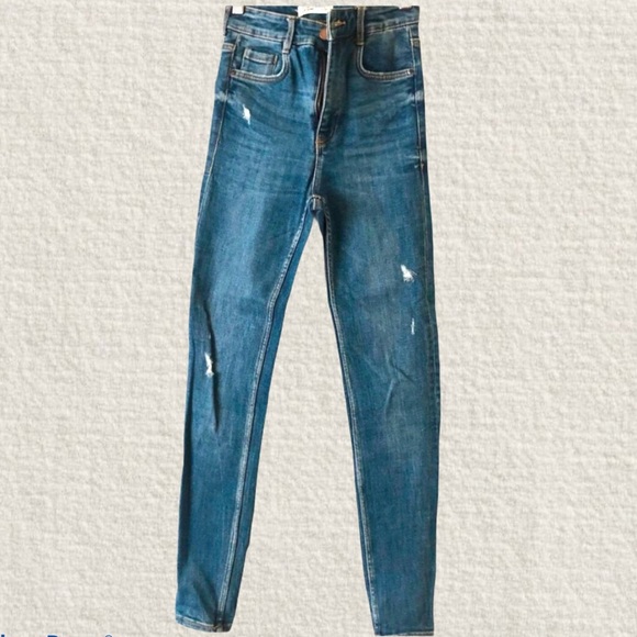 ZARA HIGH RISE JEANS - Picture 1 of 2